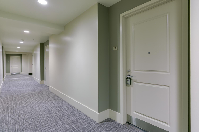 Others 3, Spacious, Downtown Location – great for work and relaxing!, Multnomah