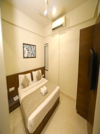 Bedroom 2, Hotel Pine Tree, Rajkot