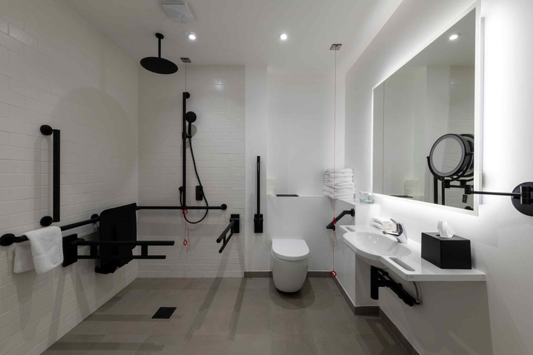 Bathroom 5, Sandman Signature Glasgow Hotel, Glasgow