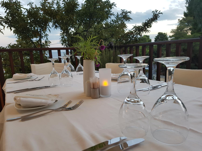 Food & Drinks 3, Magic Hotel, Thessaly