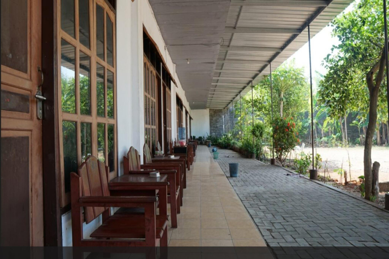 Public Area 3, SPOT ON 93611 Kost Pak Suyatno Syariah 2, Ponorogo
