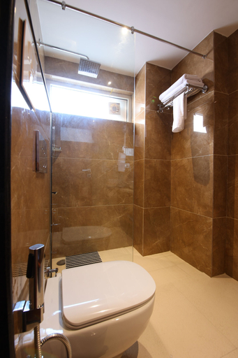 Bathroom 5, HOLY VIVASA, Garhwal