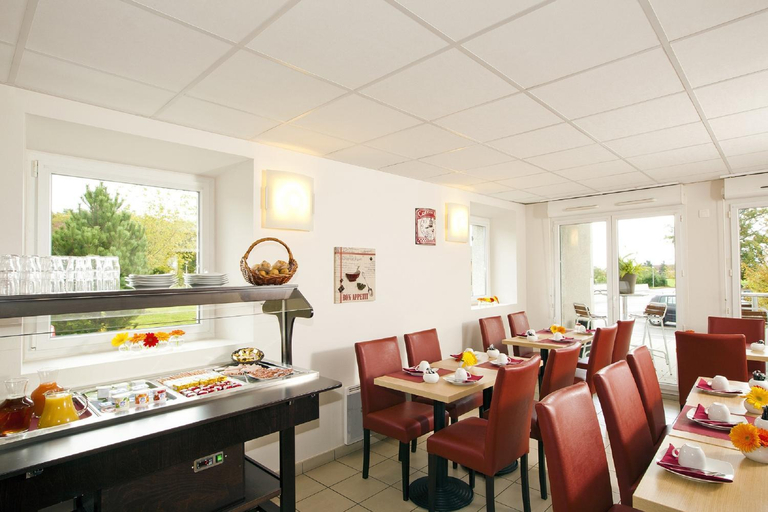 Food & Drinks 5, Residhome Geneve Prevessin le Carre D'Or, Ain