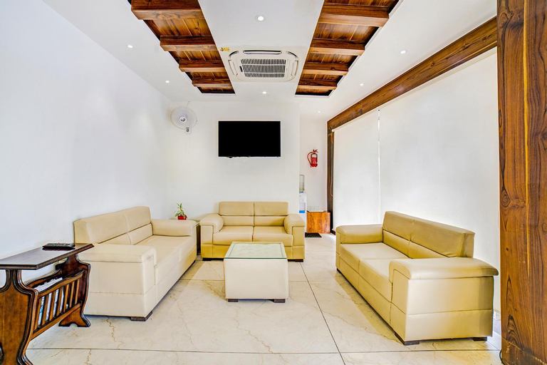 Public Area 1, FabHotel Three Palms, Sahibzada Ajit Singh Nagar