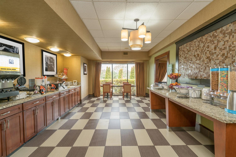 Food & Drinks 5, Hamilton Inn Bessemer, AL - Birmingham, Jefferson