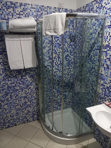Bathroom 3, SORRENTO RELAIS BASEMENT, Napoli