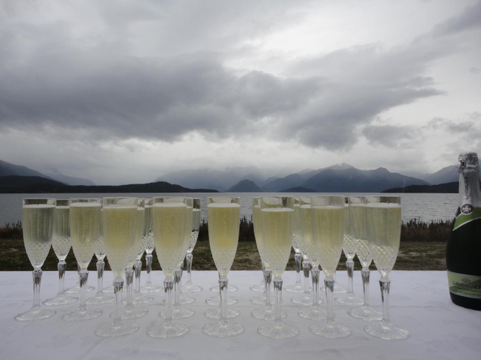 Sport & Beauty 5, Manapouri Lakeview Motor Inn, Southland