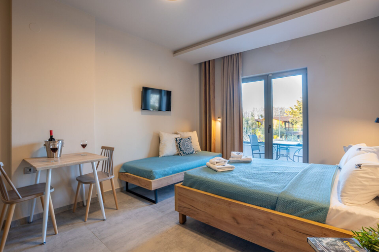 Bedroom 3, Olympus Pantheon Luxury Rooms, Central Macedonia