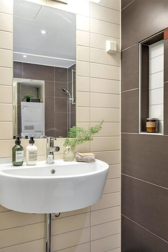 Bathroom 2, Apt. Obs. gt. 12, Oslo