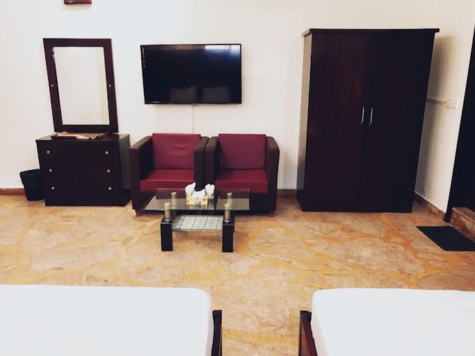 Others 4, The Muslim Guest House, Karachi