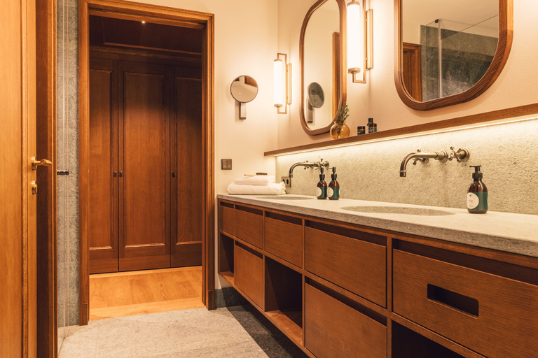 Bathroom 5, Posthotel Taube, Bludenz