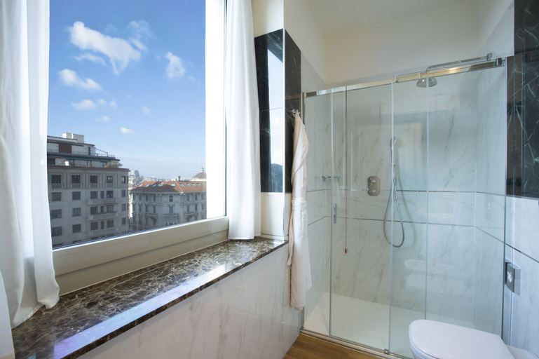 Bathroom 4