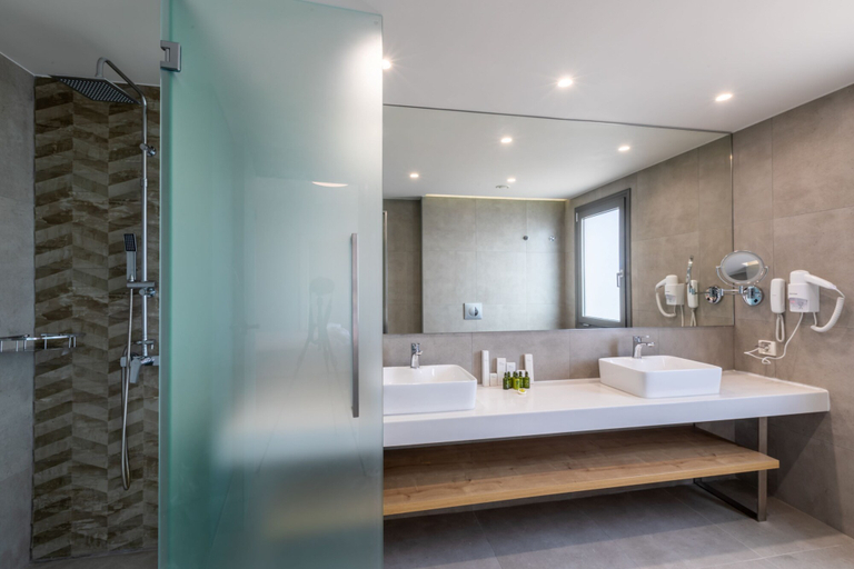 Bathroom 5, White Olive Elite Rethymno - All Inclusive, Crete