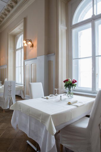 Food & Drinks 5, Maloja Palace Apartments, Maloja