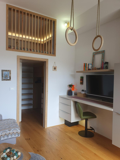 Others 5, Harmony - Your Cozy Retreat a Short Walk from the Center, Piran
