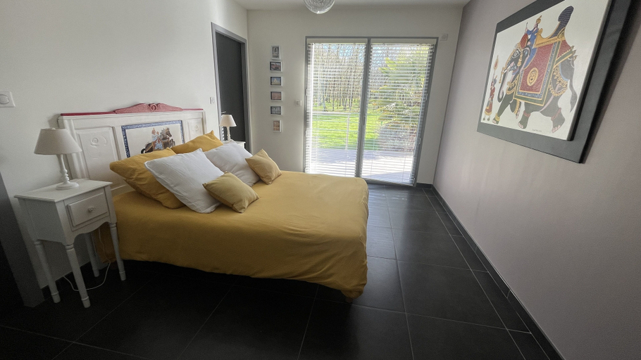 Bedroom 4, Domaine Georges V, Haute-Vienne