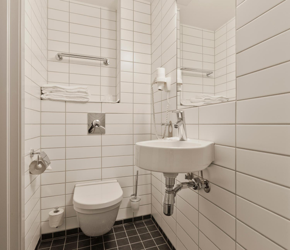 Bathroom 4, Thon Munch, Oslo