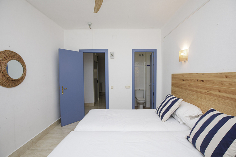 Bedroom 3, Hotel Casa Mas, Girona