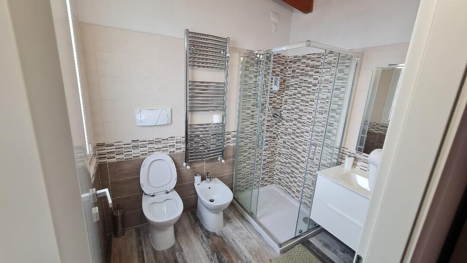 Bathroom, B&B Il Paradiso, Pescara