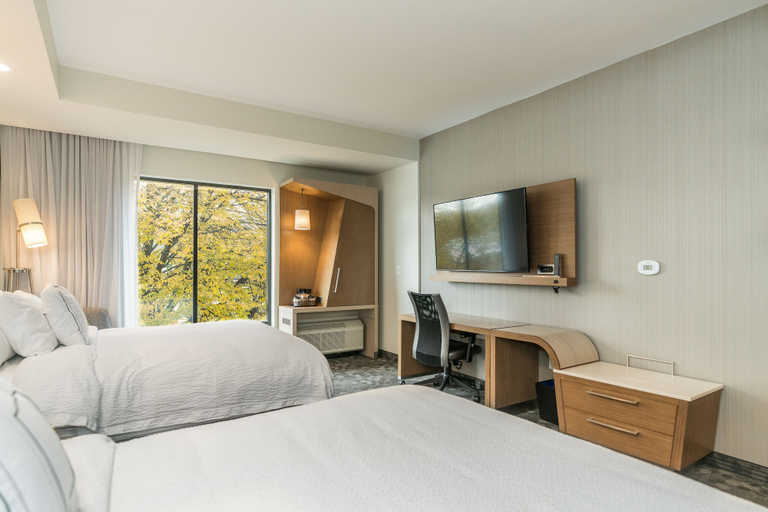 Bedroom 3, Courtyard by Marriott West Springfield, Hampden