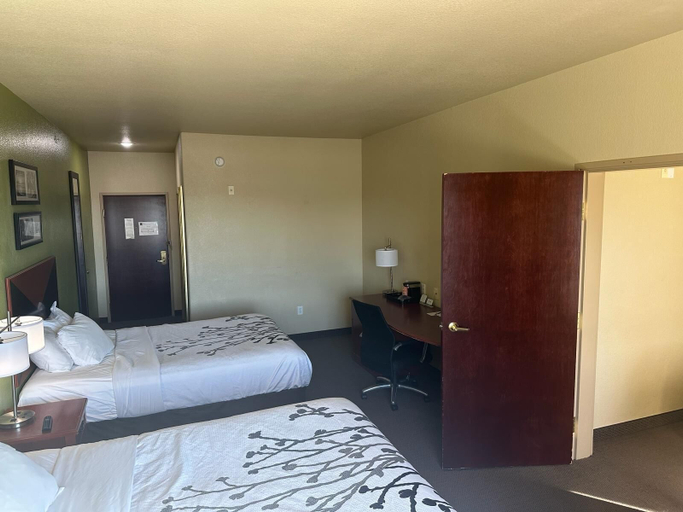 Bedroom 3, Sleep Inn & Suites at Six Flags, Bexar