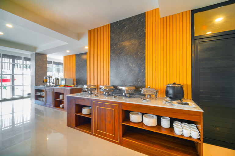Food & Drinks 3, Hotel Double Nine, Gowa