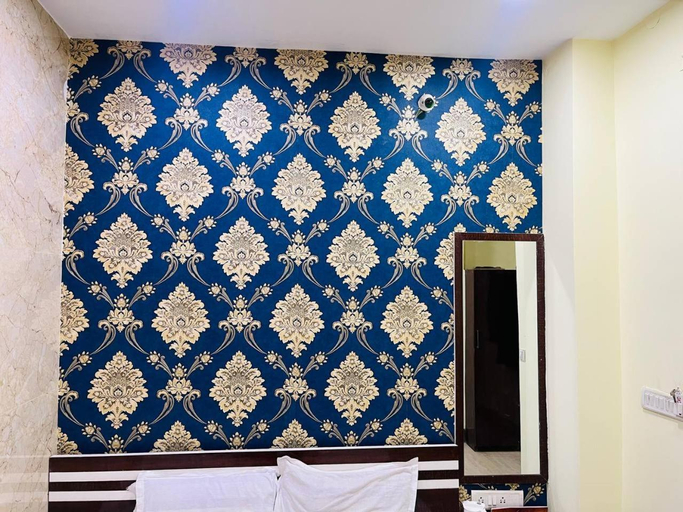 Bathroom 2, Hotel Airlines, Kolkata