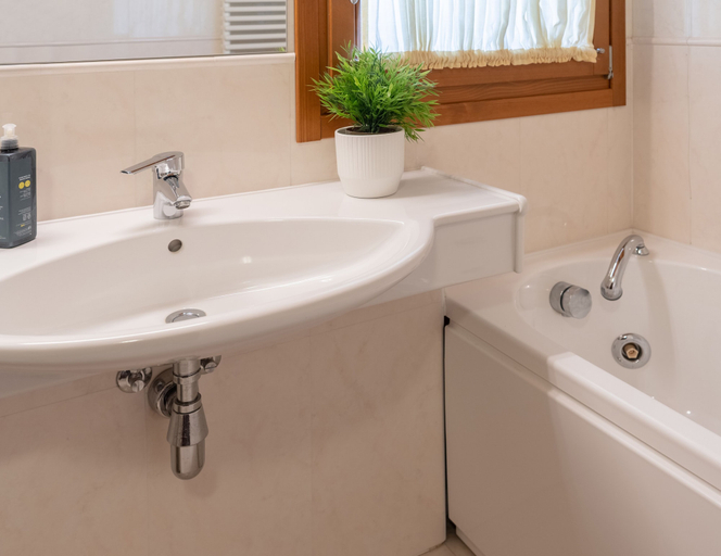 Bathroom 4, Hotel Canova, Treviso