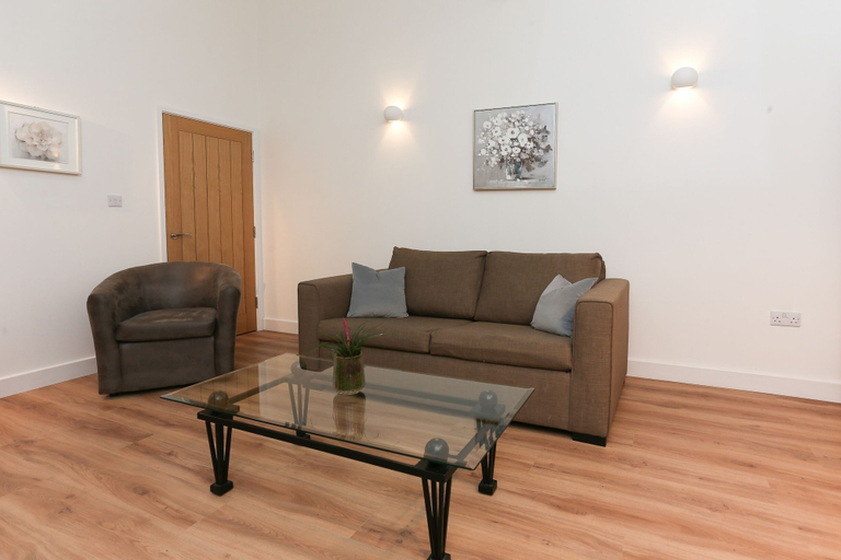 Others 5, Strawberry Line, Flat 2, Somerset