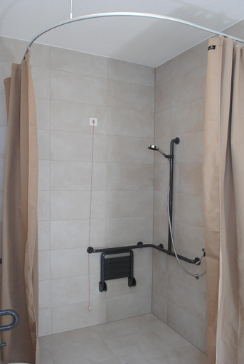 Bathroom 4