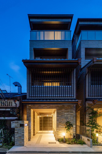 Exterior 1