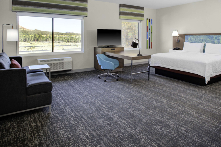 Bedroom 3, Hampton Inn & Suites Flagstaff East, Coconino