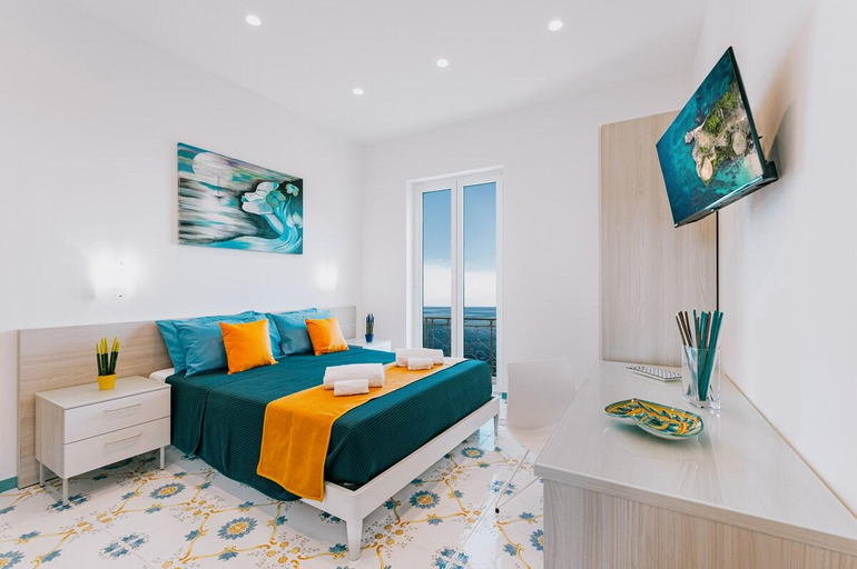 Bedroom 3, Villa Eris: a picco sul mare con piscina e spa, Salerno
