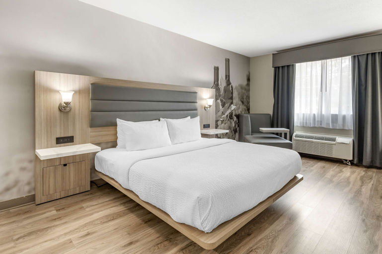 Bedroom 12