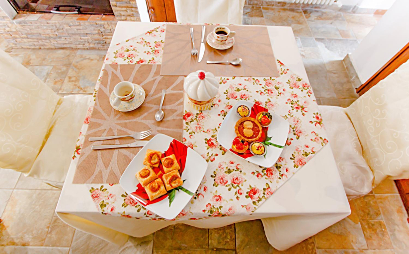 Food & Drinks 5, Eden Lilli B&B, Pesaro E Urbino