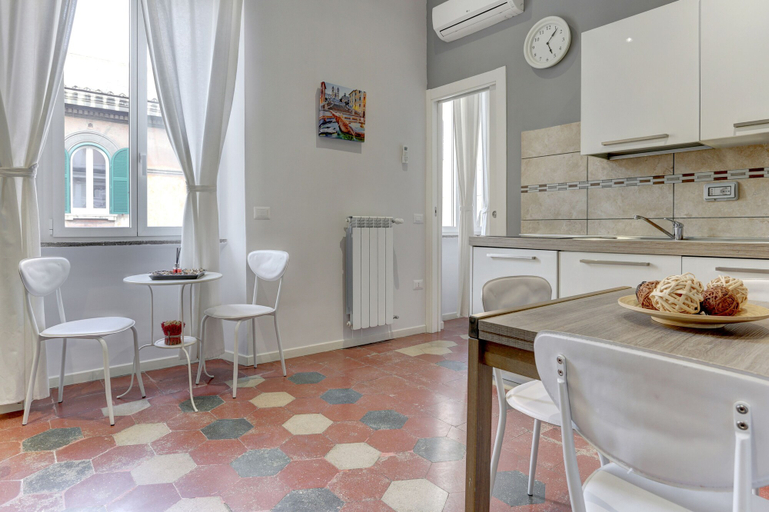 Living area 4, APPARTAMENTO SANTI QUATTRO 1 e 2 - COLOSSEO, Rome