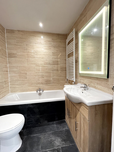 Bathroom 4, The Springfield Fairbourne, Gwynedd