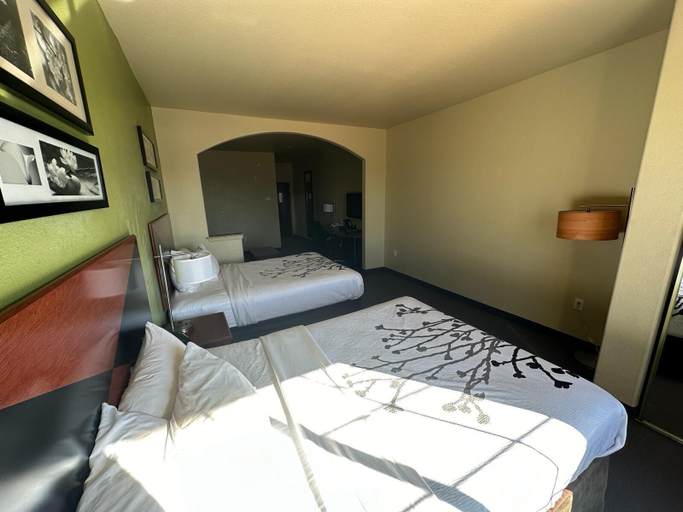Bedroom 3, Sleep Inn & Suites at Six Flags, Bexar