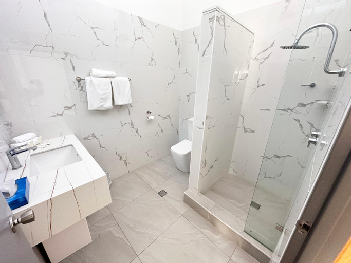 Bathroom 4
