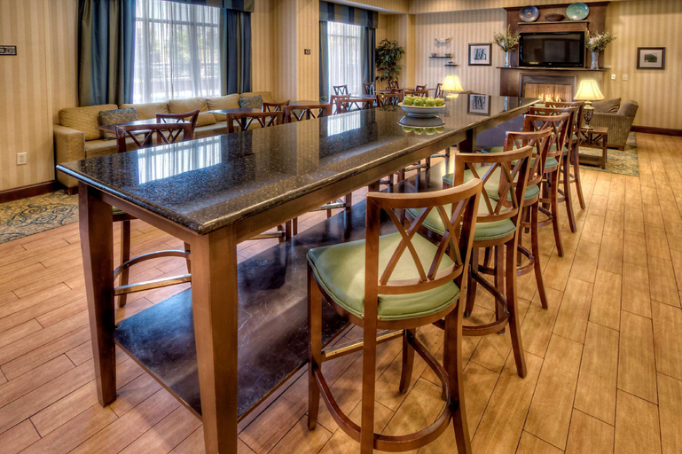 Food & Drinks 5, Hampton Inn Roanoke Rapids, Halifax