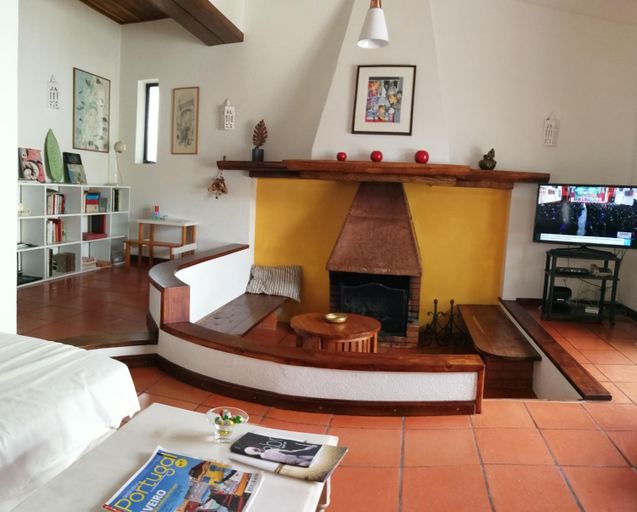Others 4, Casa dos Pingos de Mel, Ílhavo