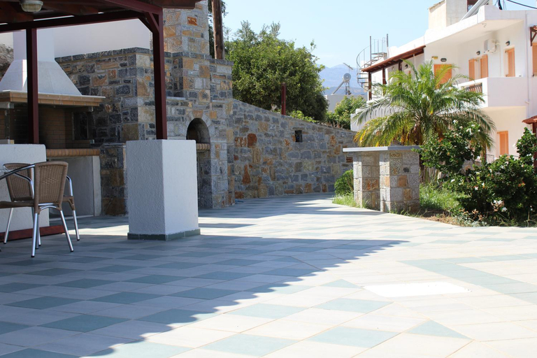 Others 4, Villa Angela, Crete