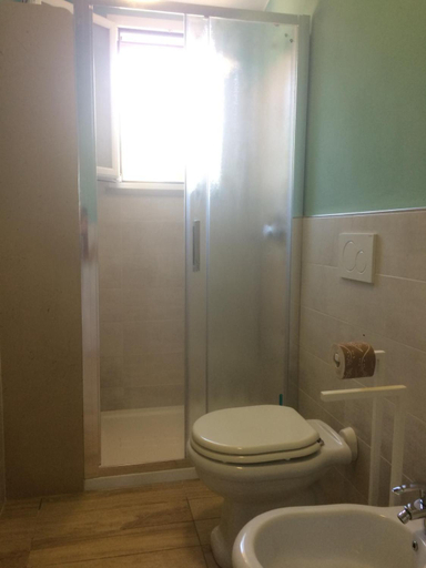 Bathroom 2, Villino nel Bosco, Livorno