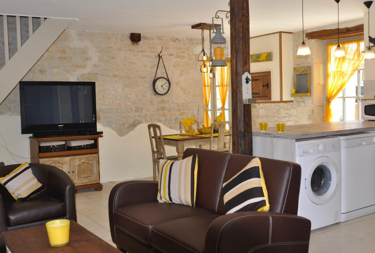 Others 5, Chez Fins Bois, Charente-Maritime
