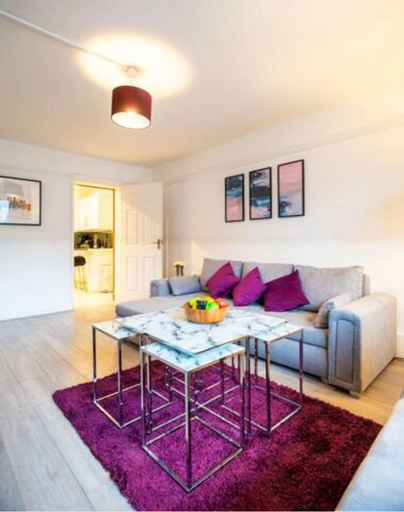 Others 5, 3-Bed Apartment Central London, London