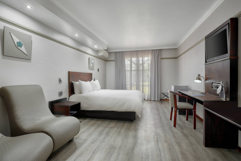 Bedroom 2, Protea Hotel by Marriott Klerksdorp, Dr Kenneth Kaunda