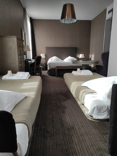 Bedroom 4, Hôtel de Paris, Doubs