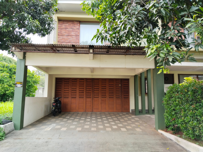 Exterior & Views 3, Twin Guest House Grand Wisata, Bekasi