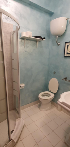 Bathroom 2, Napol-In, Napoli