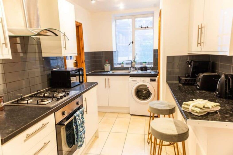Others 2, 3-Bed Apartment Central London, London